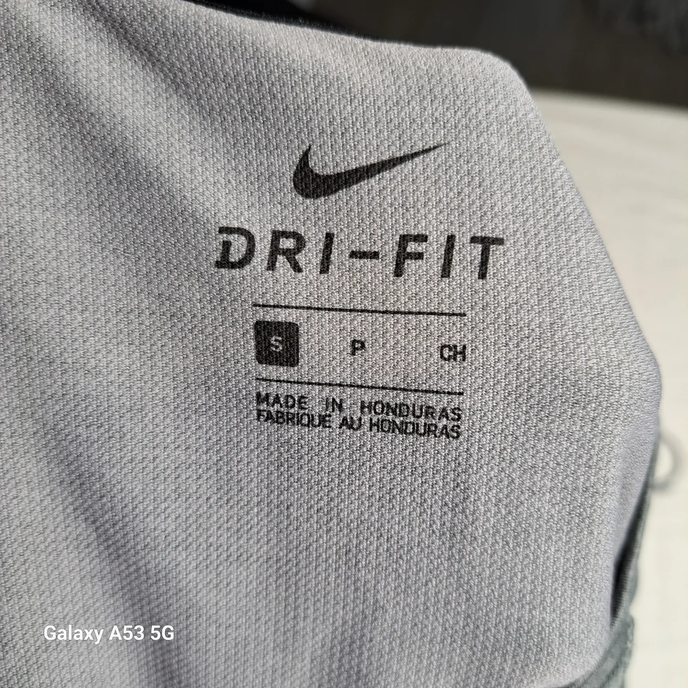 Nike Men's Gray Dri-FIT Long Sleeve Shirt